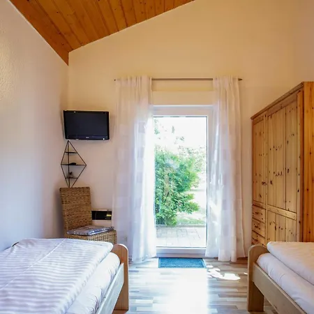 Moewenkieker Mit Terrasse Im Silz Holiday home *
